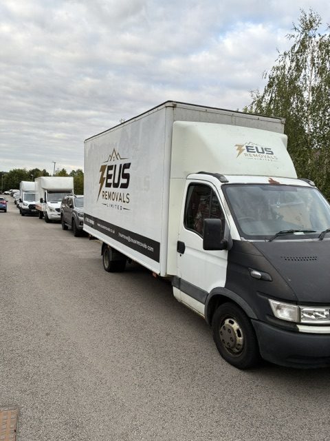 House removals Northamptonshire - Zeus Removals moving team